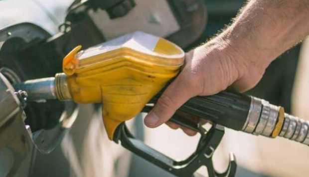 أسعار البنزين والسولار اليوم الأحد في مصر: ثبات في الأسعار وتطبيق التسعير الرسمي