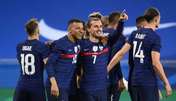 كأس العالم 2026: فرنسا تسجل انتصارًا ساحقًا على العراق بثلاثية في مباراة مثيرة