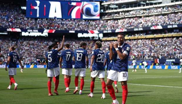 استئناف مباراة فرنسا والعراق في كأس العالم 2026 بعد توقف بسبب العواصف الرعدية