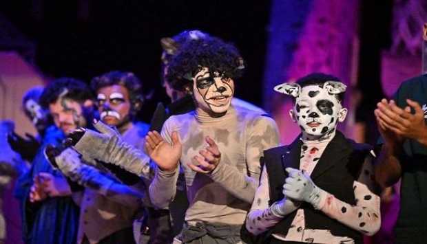 فرقة ابدأ حلمك تُقدم عرض “البؤساء” على مسرح السامر في مهرجان فرق الأقاليم