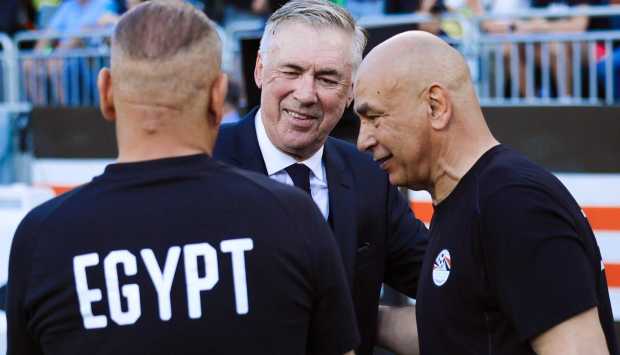 حسام حسن يحذر لاعبي منتخب مصر من خطورة جناح نيوزيلندا إليجاه جاست قبل المباراة