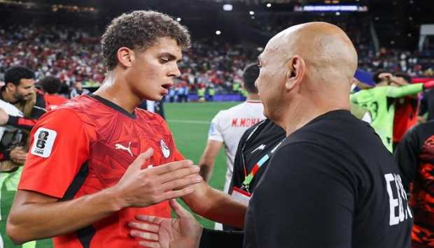 نجوم منتخب مصر يحتفلون بالتأهل التاريخي في كأس العالم برقصات مبهجة (فيديو)