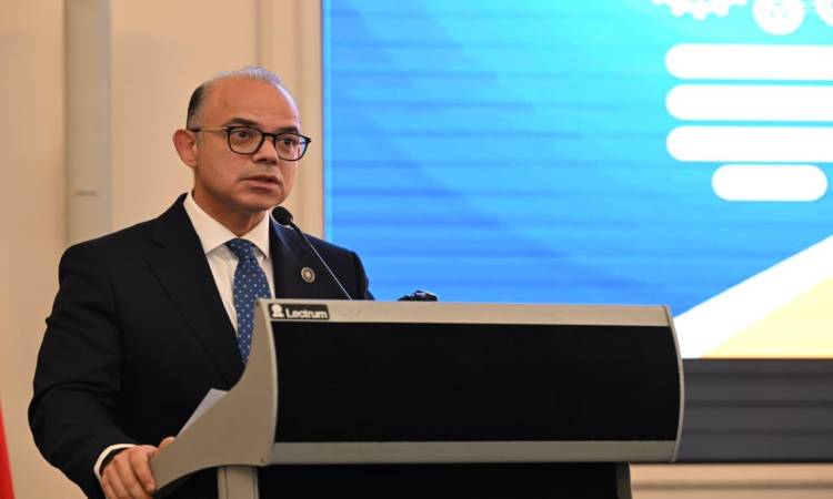 الدكتور محمد فريد صالح