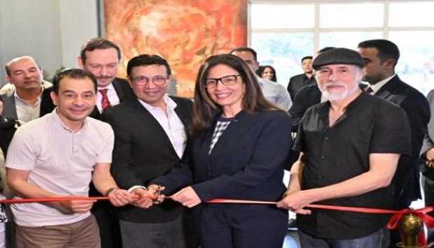 افتتاح معرض ’30 يونيو’ بحضور وزيرة الثقافة و26 فناناً تشكيلياً