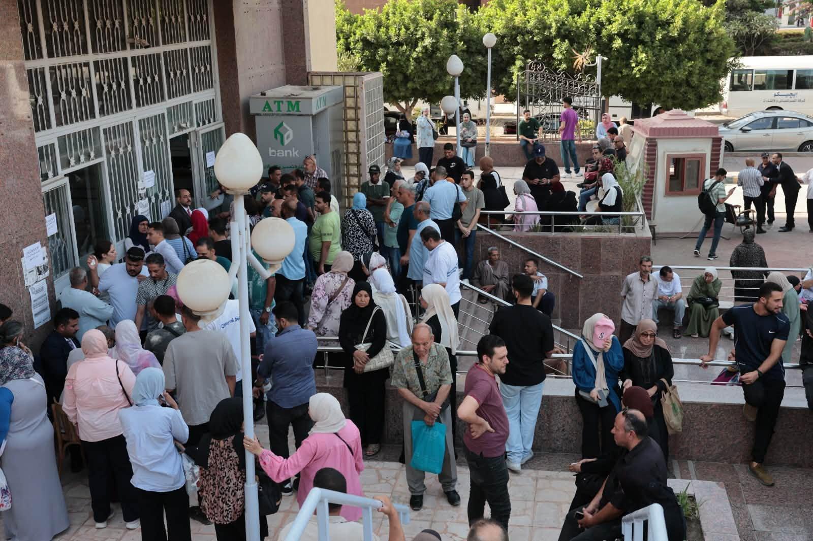 شقق الإسكان