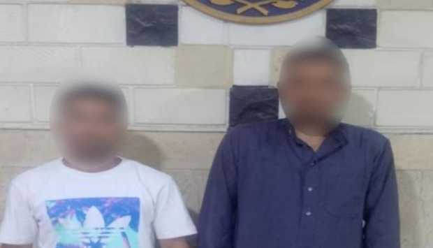 اعتداء عامل وعمه على مالكة محل في بلبيس باستخدام عصا خشبية