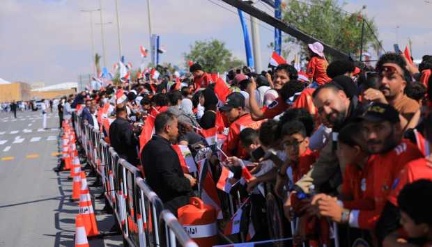 أعلام فلسطين تتصدر استقبال منتخب مصر في العلمين تأكيدًا للتضامن القومي