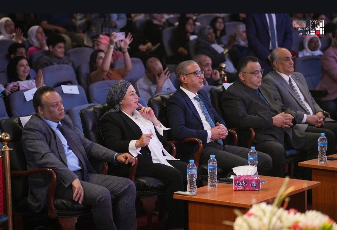 أكاديمية الفنون تحتفي بذكرى 30 يونيو