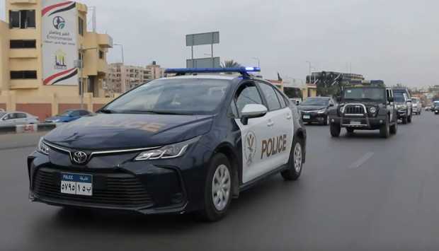 الأمن يضبط شخصًا مطلوبًا لتنفيذ أحكام قضائية بعد استغاثة مواطن