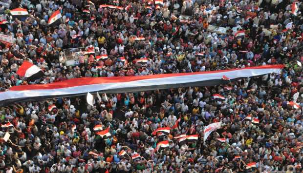 الاحتفال بمرور عقد على ثورة 30 يونيو: إنجازات اقتصادية واجتماعية ملحوظة