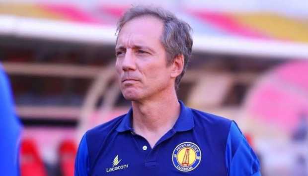 ألكسندر سانتوس يقترب من قيادة الزمالك.. تفاصيل ترشيحه كمدرب جديد