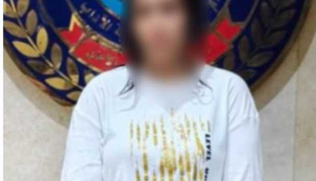 الأمن في القاهرة يضبط صانعة محتوى لنشرها فيديوهات خادشة للحياء على الإنترنت