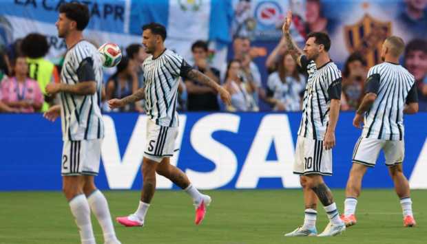 تغيير مكان تدريبات الأرجنتين بسبب عاصفة رعدية قبل مواجهة مصر في كأس العالم