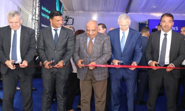 وزير الكهرباء