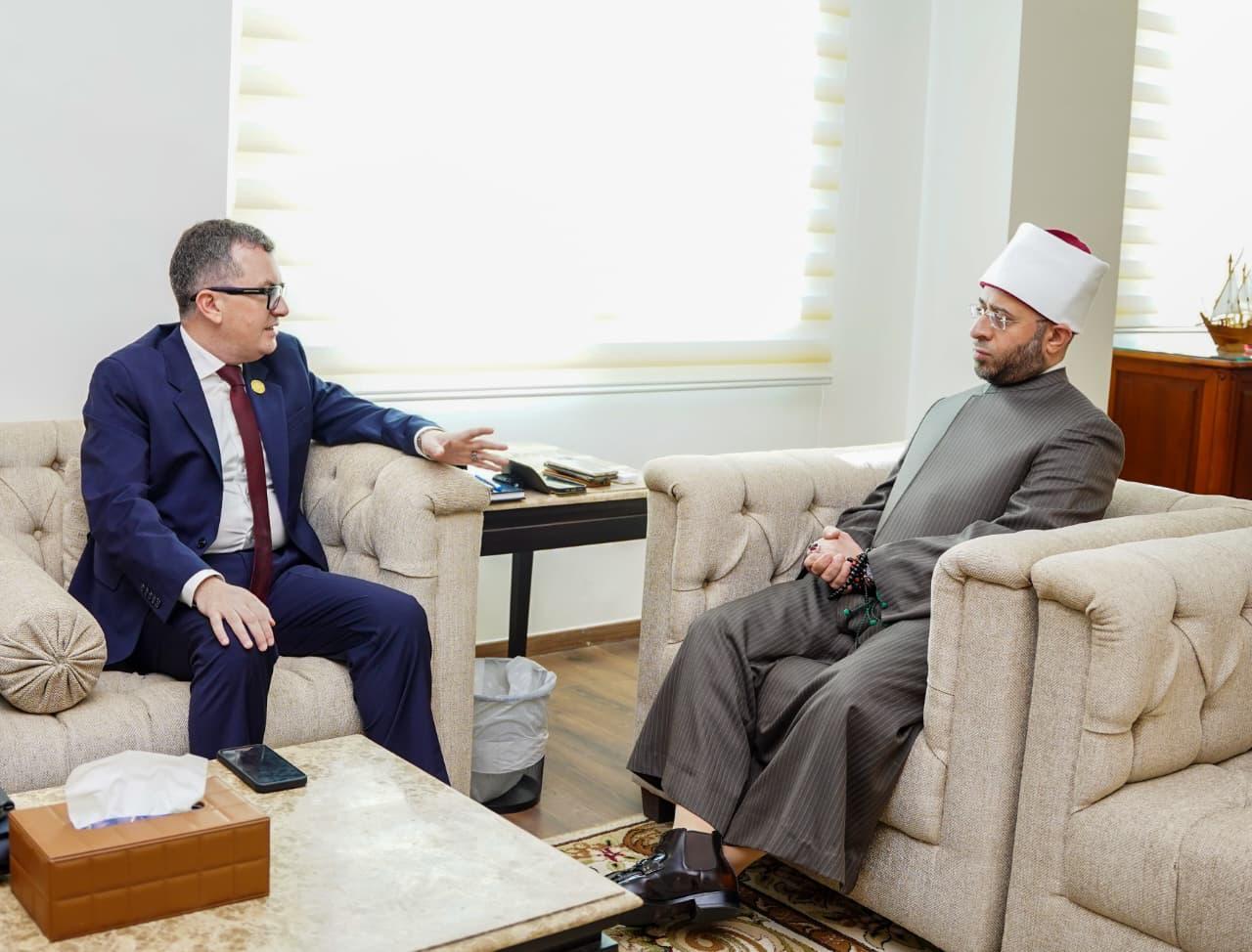 وزيرا التخطيط والأوقاف