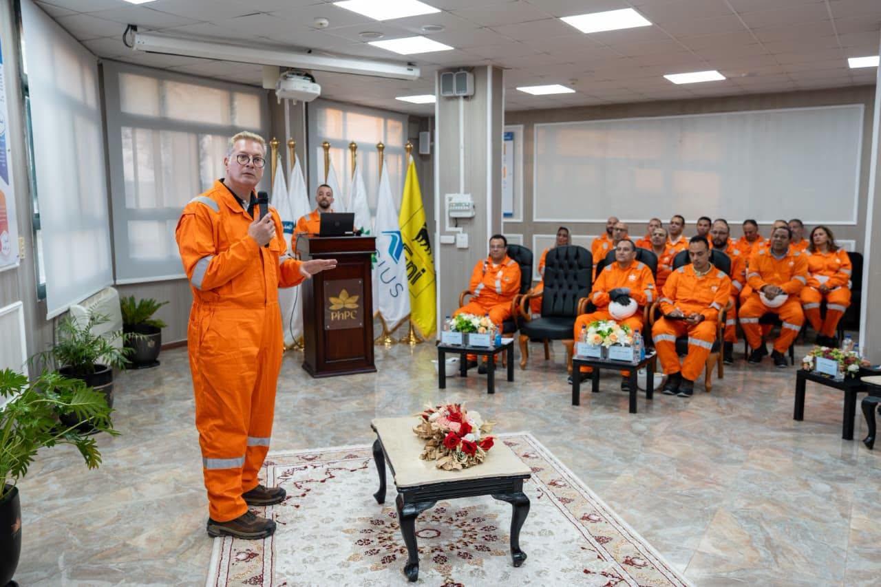 وزير البترول