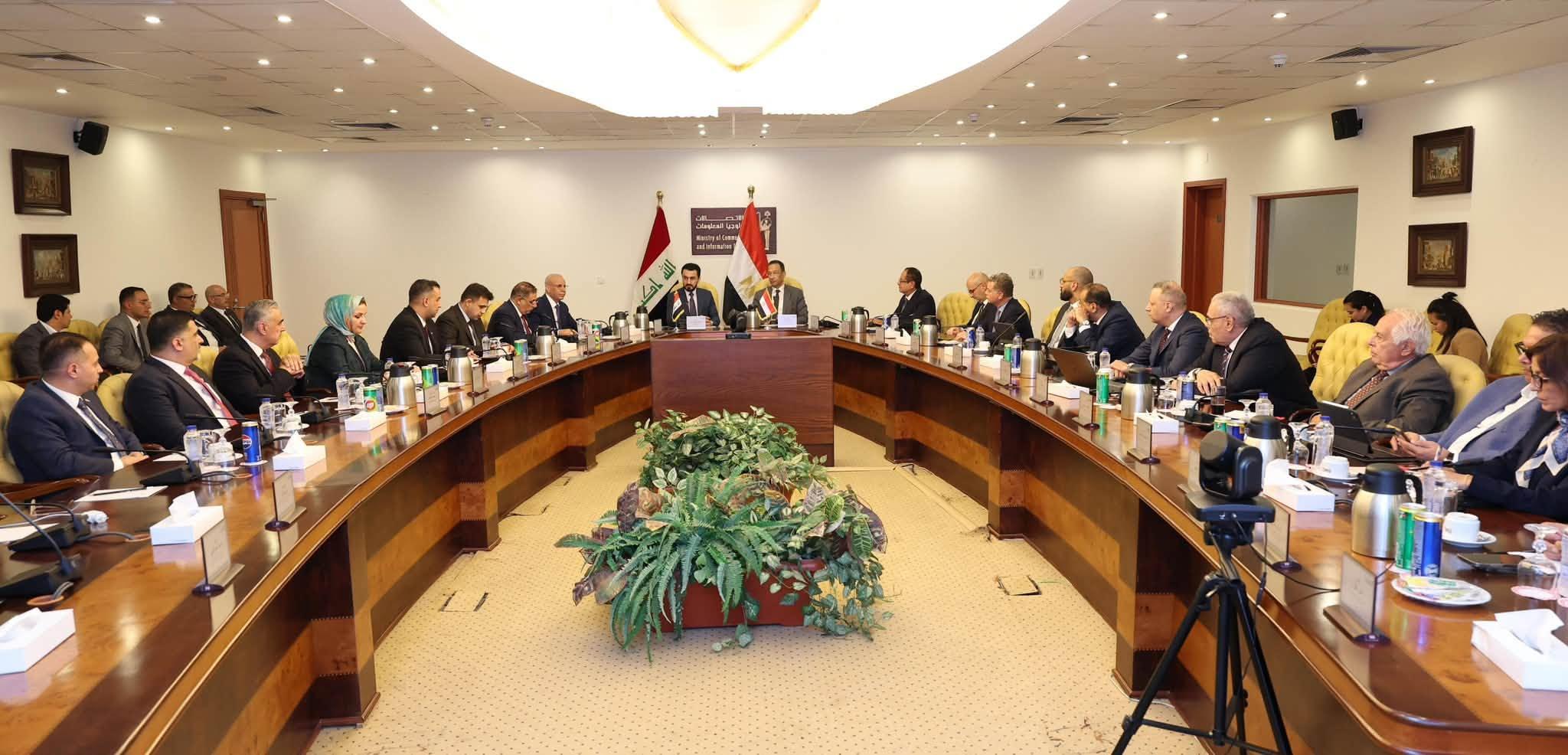 وزير الاتصالات