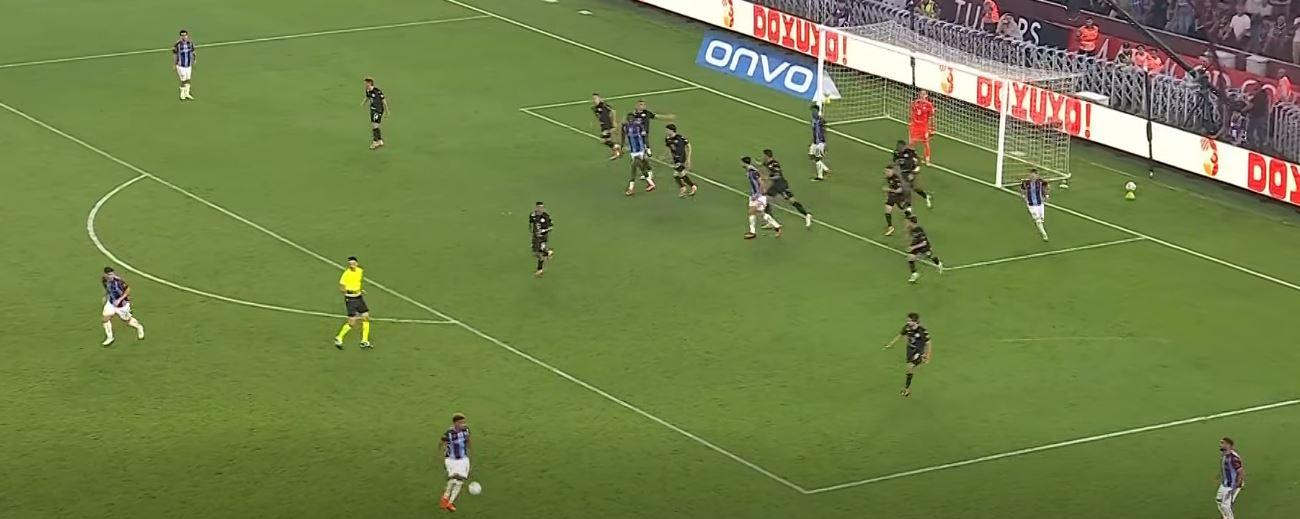 محمد صلاح خلال المباراة