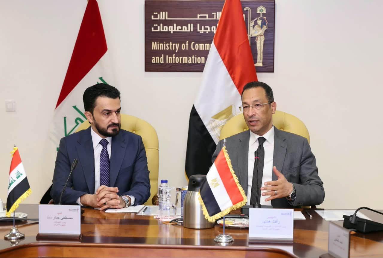 وزير الاتصالات