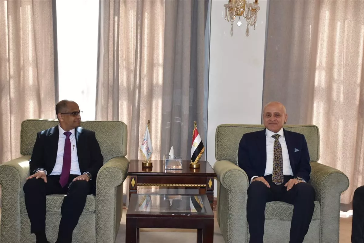 محافظ الأقصر يستقبل سفير سريلانكا لبحث تعزيز التعاون السياحي والاقتصادي المشترك