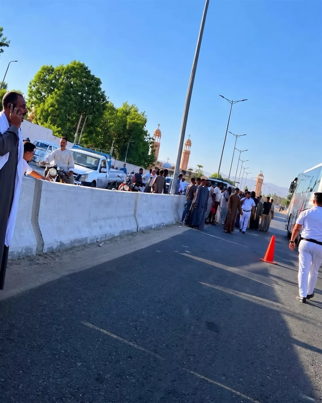 إصابة 6 أشخاص في حادث انقلاب ميكروباص بمنشأة العماري شمال الأقصر