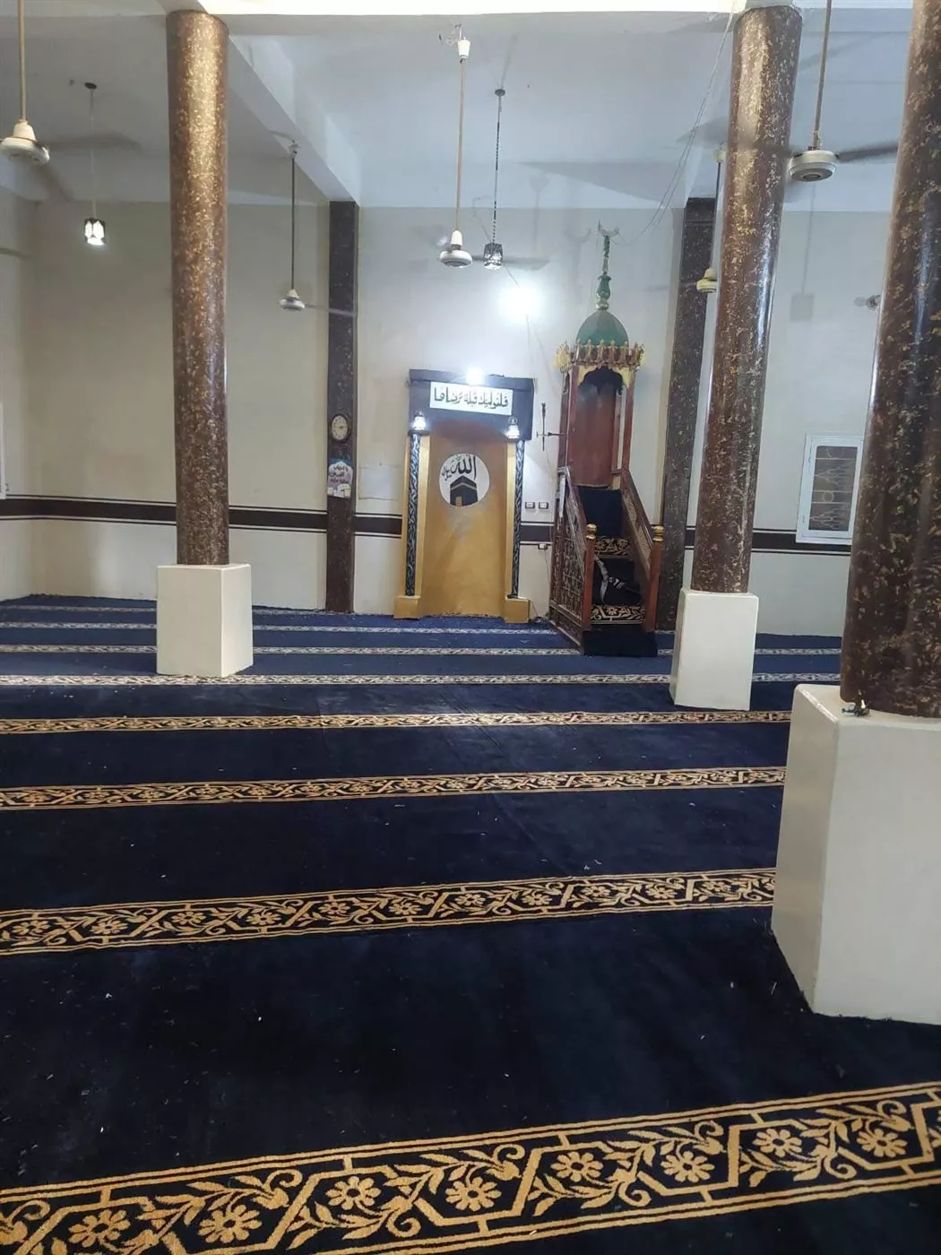 فرش وتجهيز مسجد آل البيت بجزيرة أرمنت