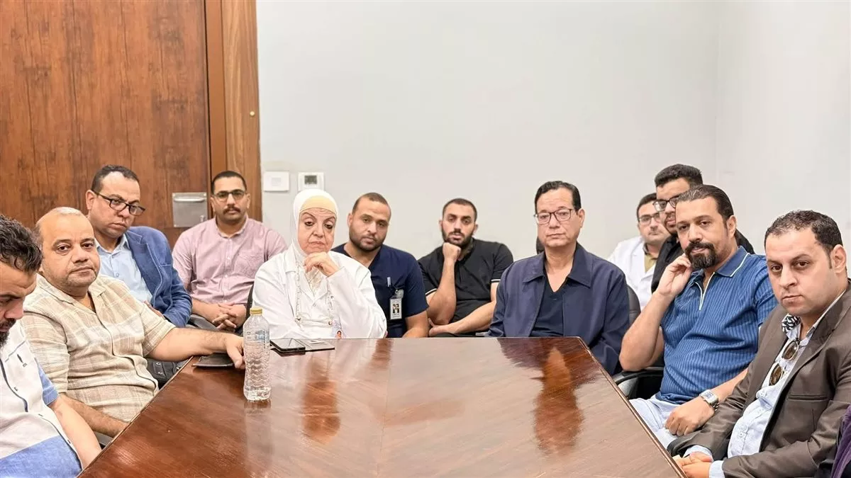 الرعاية الصحية بالأقصر تبحث احتياجات المستشفيات وتطوير بيئة العمل