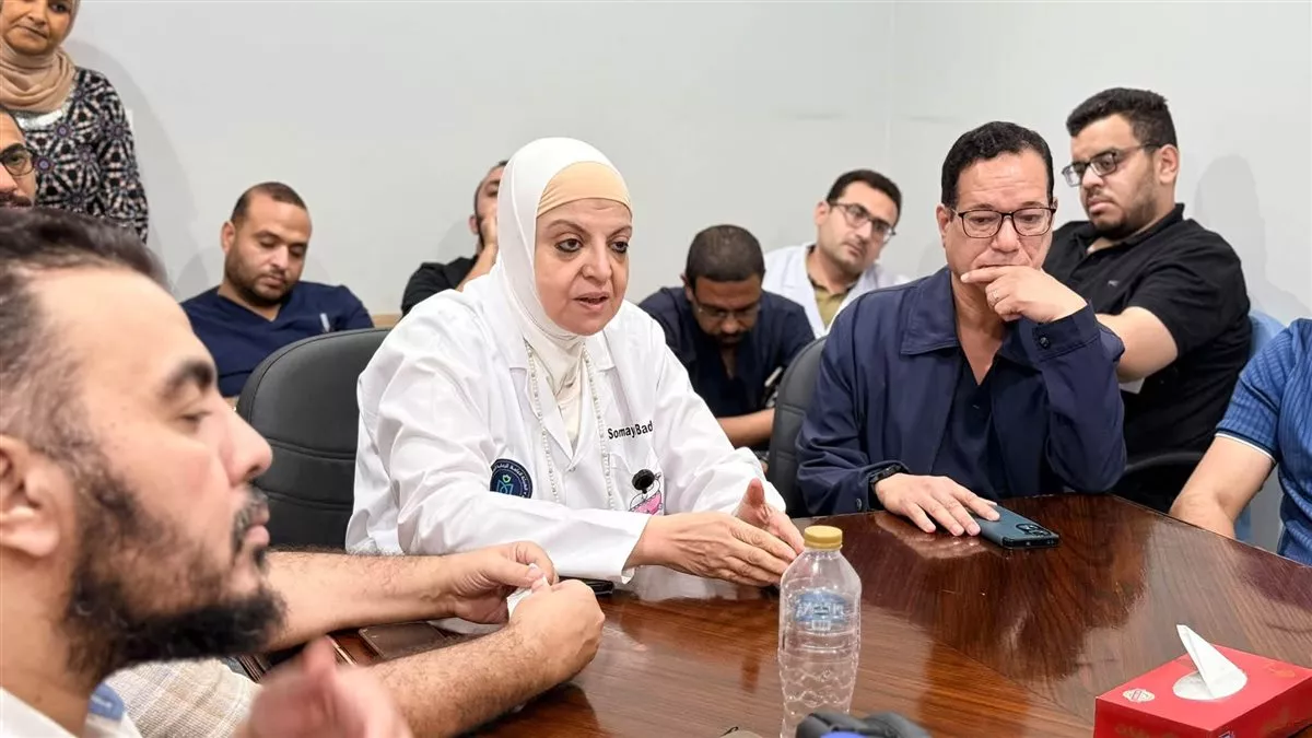 الرعاية الصحية بالأقصر تبحث احتياجات المستشفيات وتطوير بيئة العمل