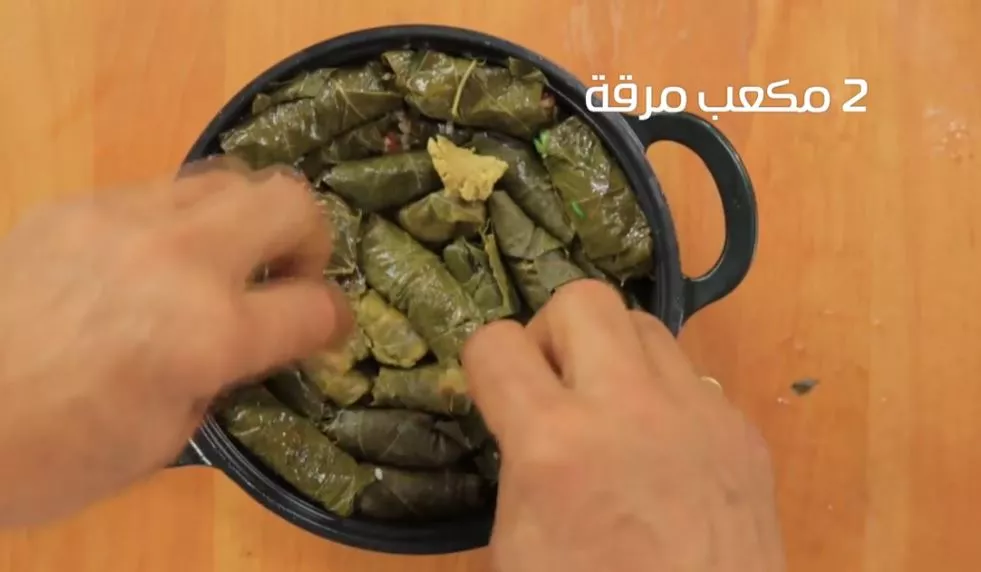 أفضل وصفة لـ عمل محشي ورق عنب بالأرز بطريقة سهلة