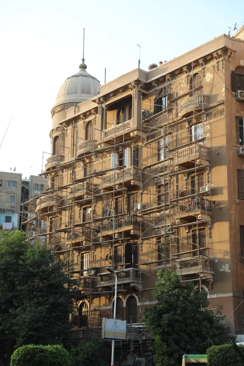 أعمال تطوير البنايات وواجهات العقارات بميدان الفلكي