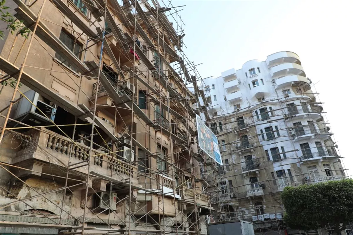 أعمال تطوير البنايات وواجهات العقارات بميدان الفلكي