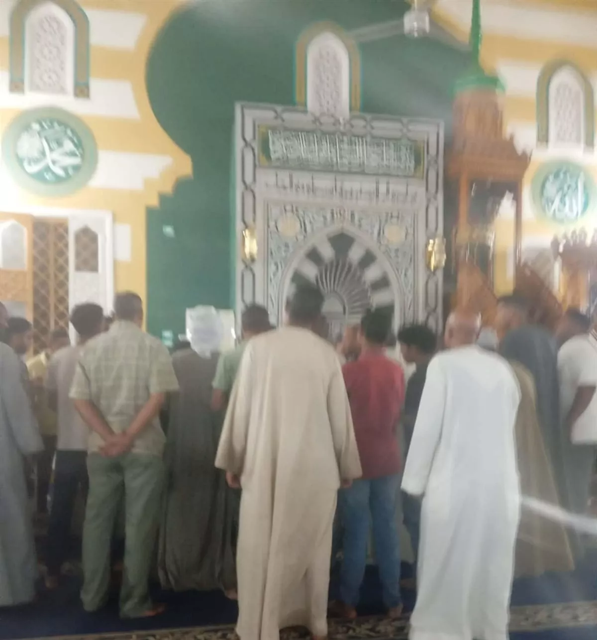 أهالي الأقصر يشيعون جثمان عم هاشم خادم مسجد سيدي أبي الحجاج