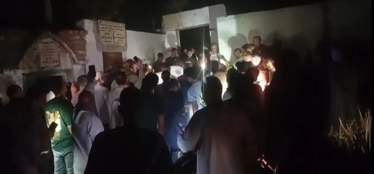 أهالي الأقصر يشيعون جثمان عم هاشم خادم مسجد سيدي أبي الحجاج