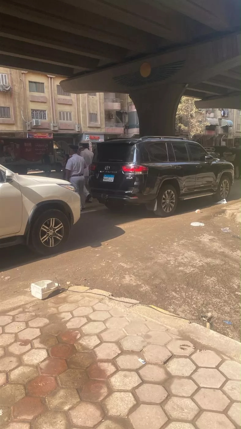 جانب من جولة المحافظ برفقة قيادات المرور