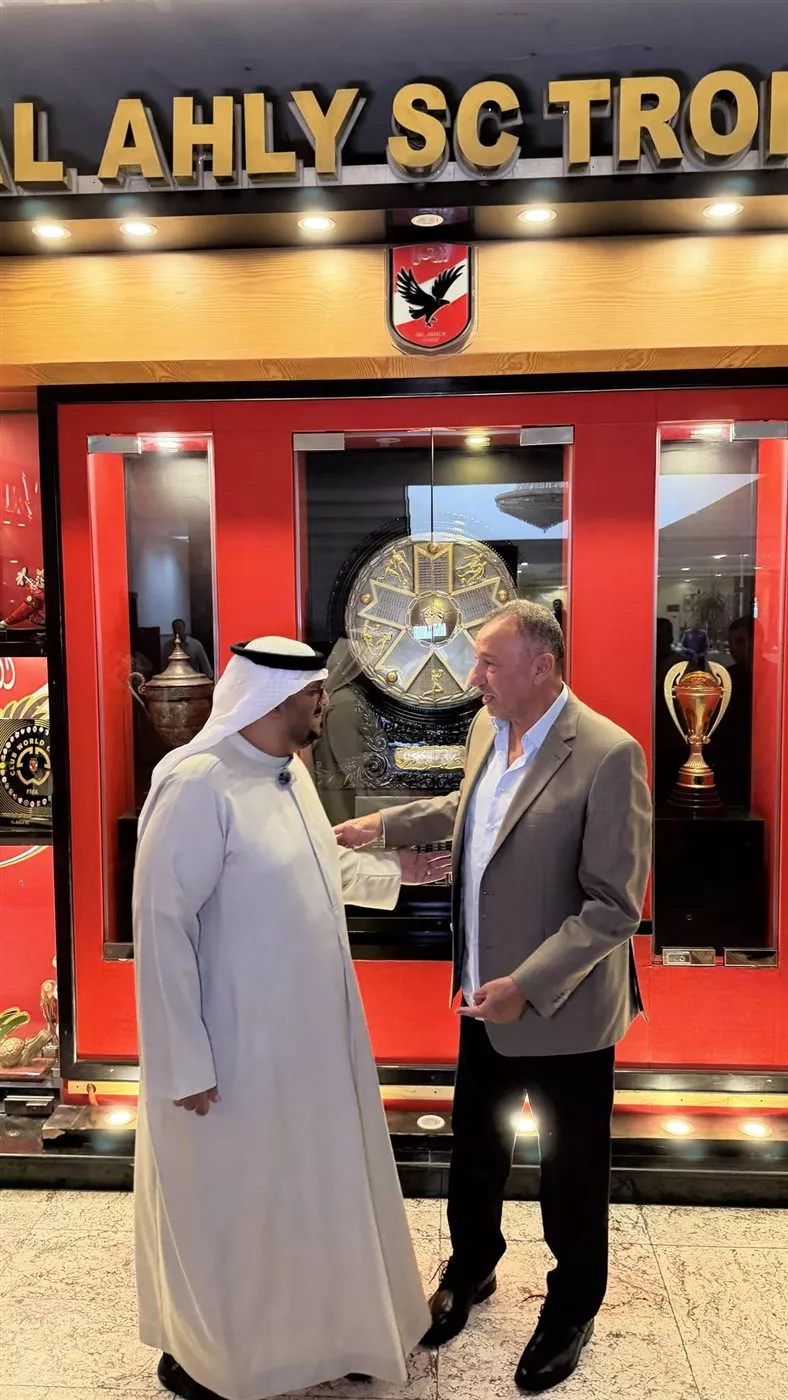 بعد تعليقه على مباراة الأحمر وكيتارا.. المعلق الإماراتي عامر عبد الله يلتقي محمود الخطيب رئيس النادي الأهلي
