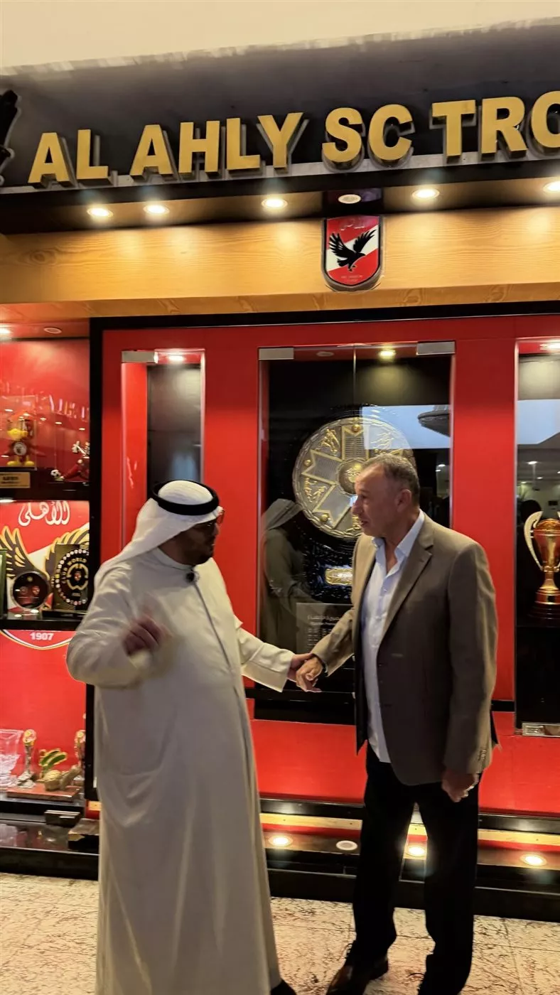 بعد تعليقه على مباراة الأحمر وكيتارا.. المعلق الإماراتي عامر عبد الله يلتقي محمود الخطيب رئيس النادي الأهلي
