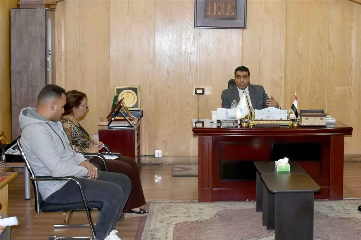 نائب محافظ الأقصر يوجه بسرعة حصر أراضي محور سمير فرج