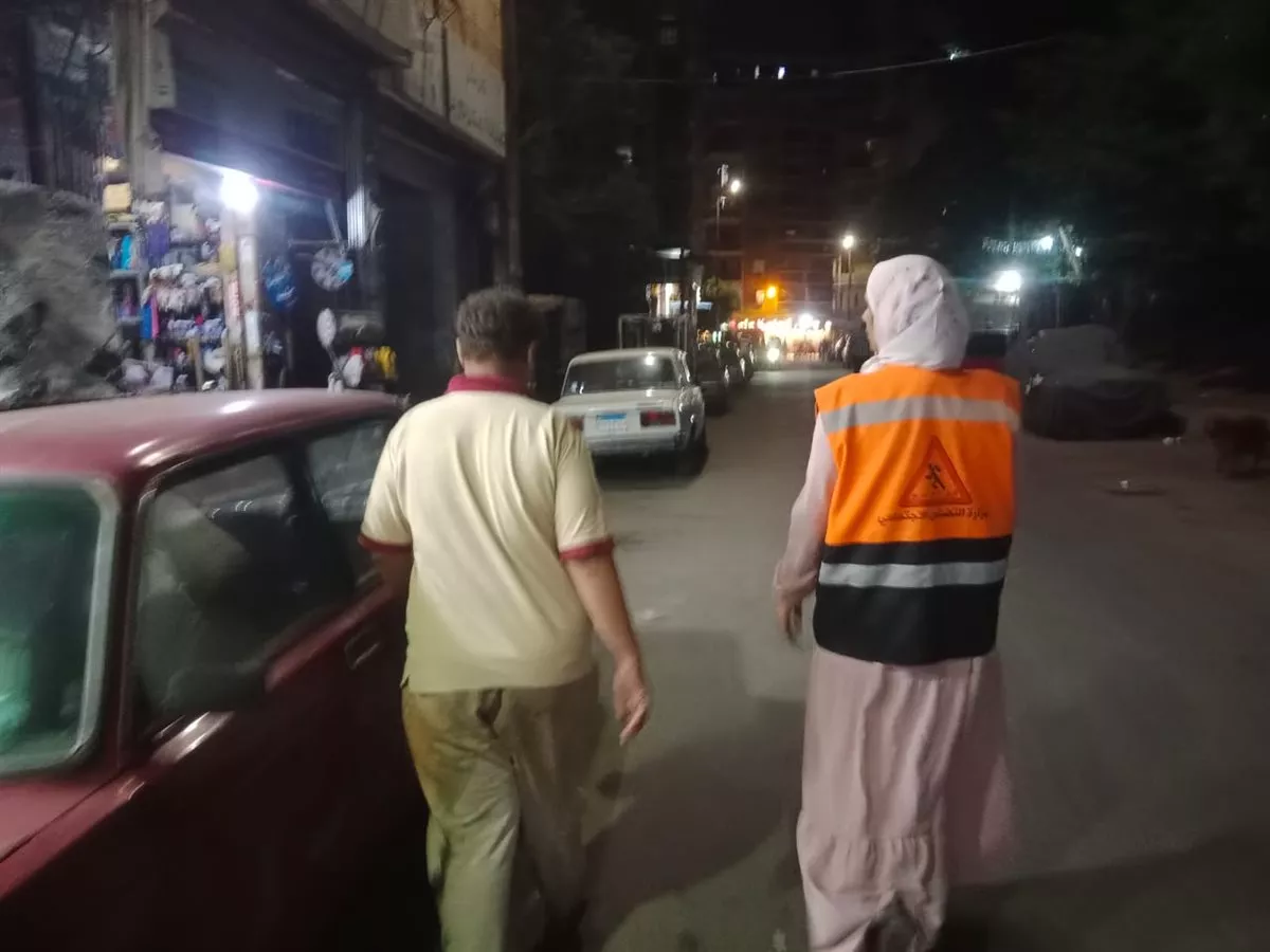 جهود التضامن الاجتماعي تنجح في لمّ شمل صغير بأسرته بعد 3 أشهر بالشارع بالإسكندرية