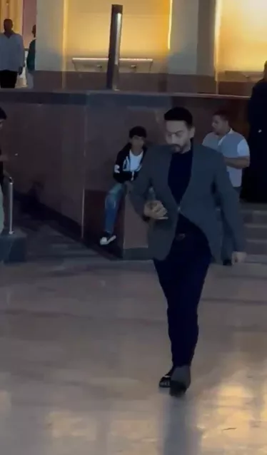نجوم الفن يقدمون العزاء في شقيق حكيم