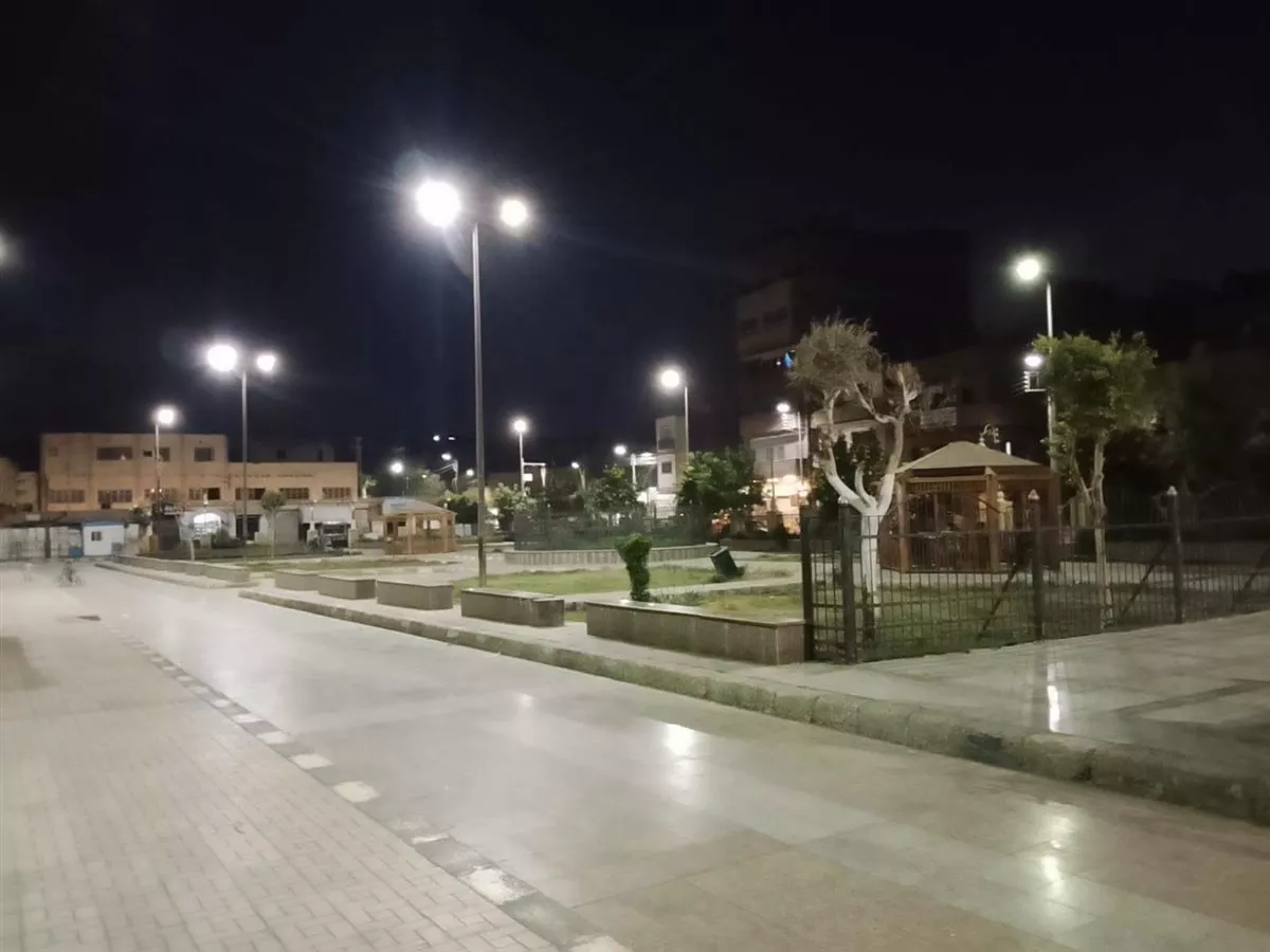حملة إشغالات مكبرة تعيد الانضباط إلى حديقة مجلس مدينة إسنا