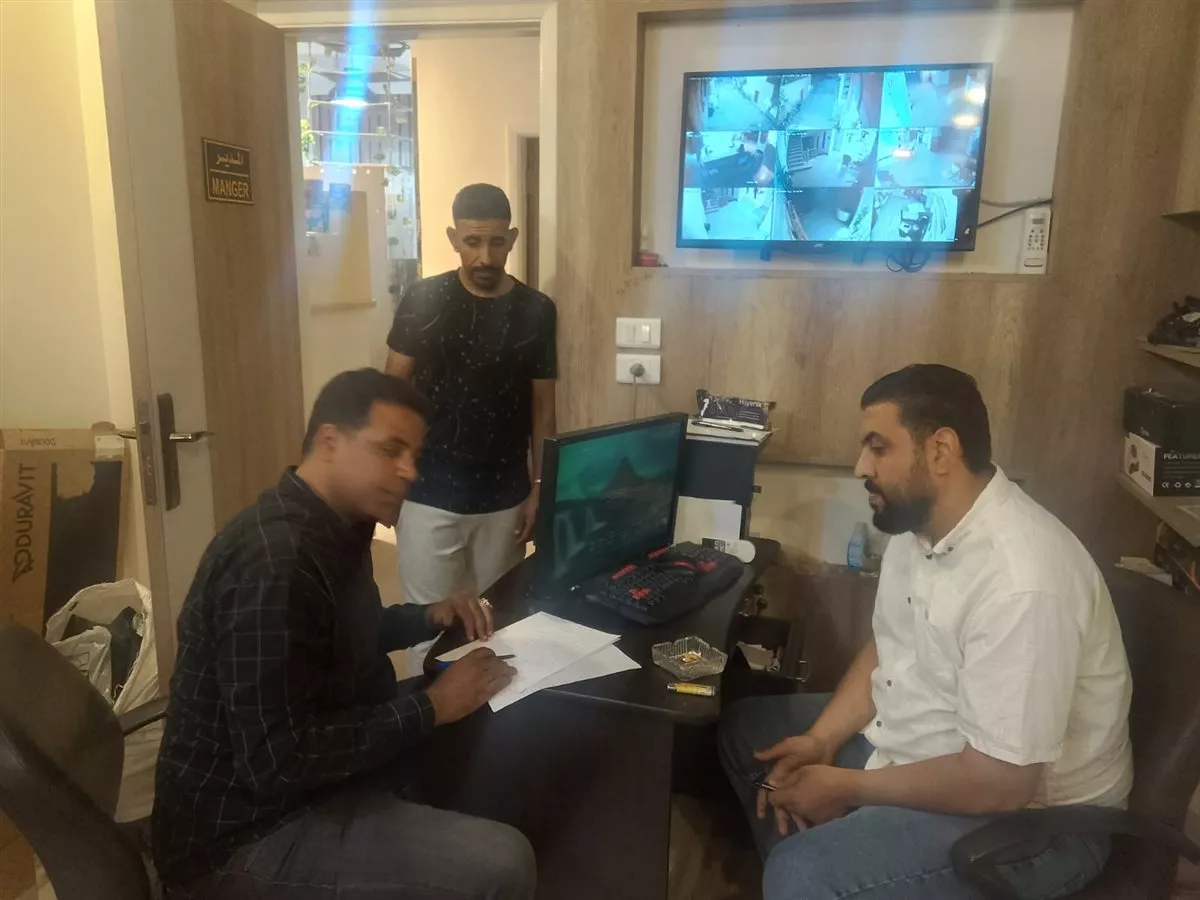 مديرية العمل بالأقصر تنهي نزاعًا عماليًا وتصرف 20 ألف جنيه مستحقات لعامل