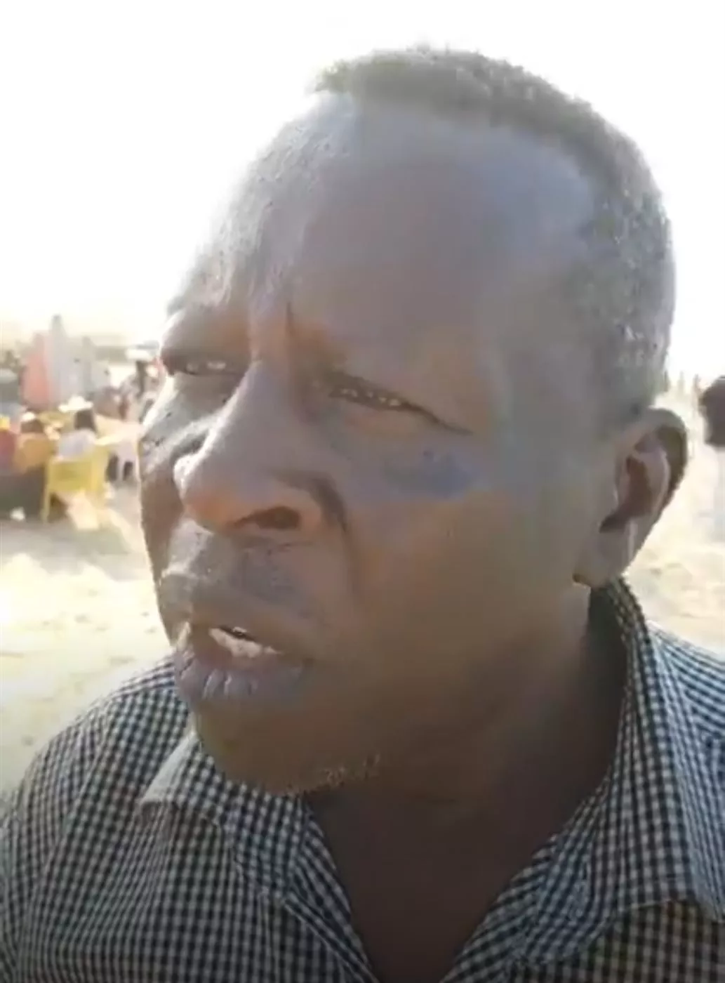 تجمع السودانيين على شاطئ بورسعيد