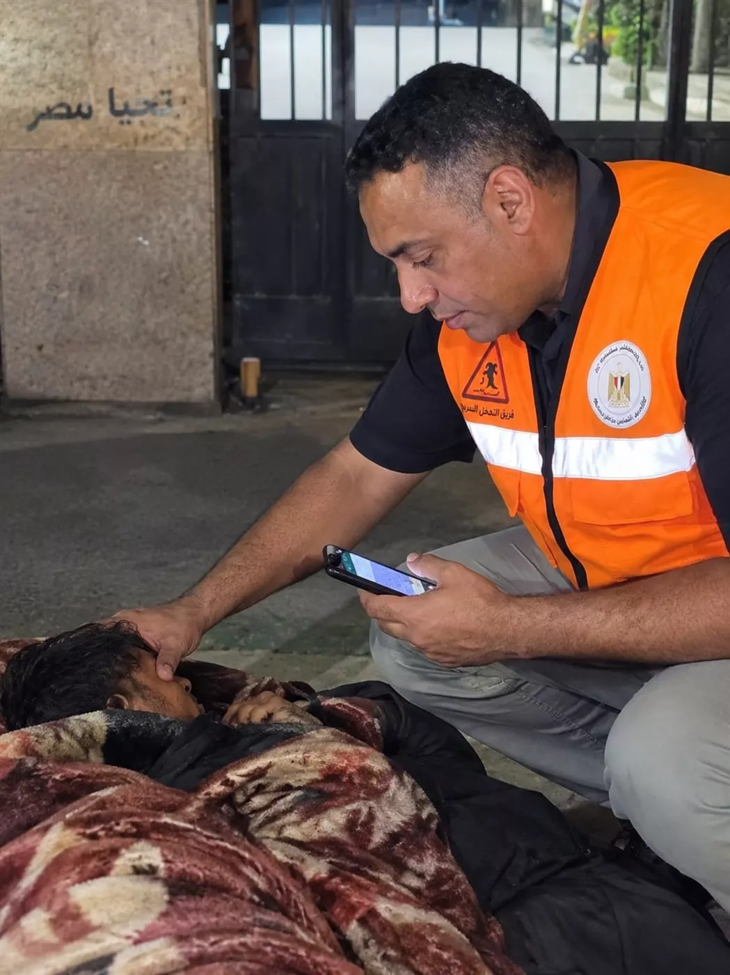 التضامن تنقذ مسنًا من المرض بالدقهلية ويوفّر له مأوى آمنًا