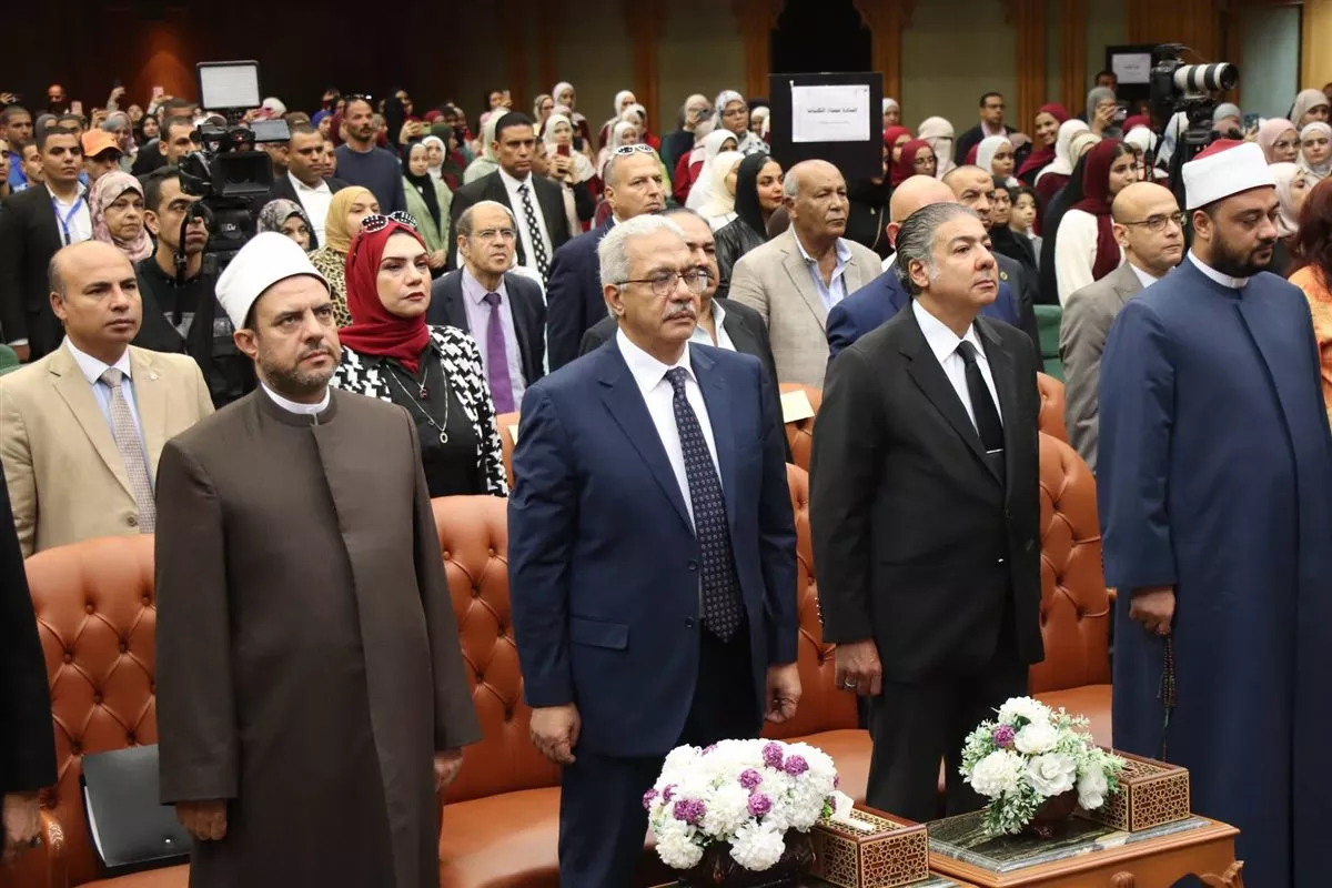 جامعة الأزهر تنظم احتفالية لتكريم أمهات وزوجات شهداء الشرطة والجيش