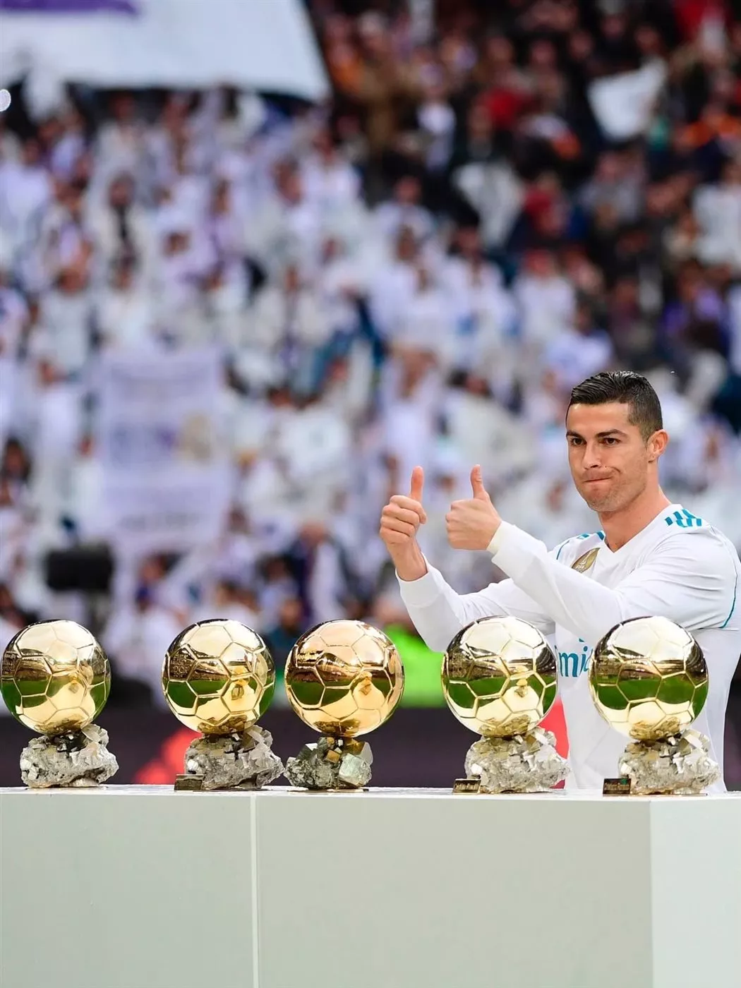 strongكريستيانو رونالدو وبقميص ريال مدريد /strong