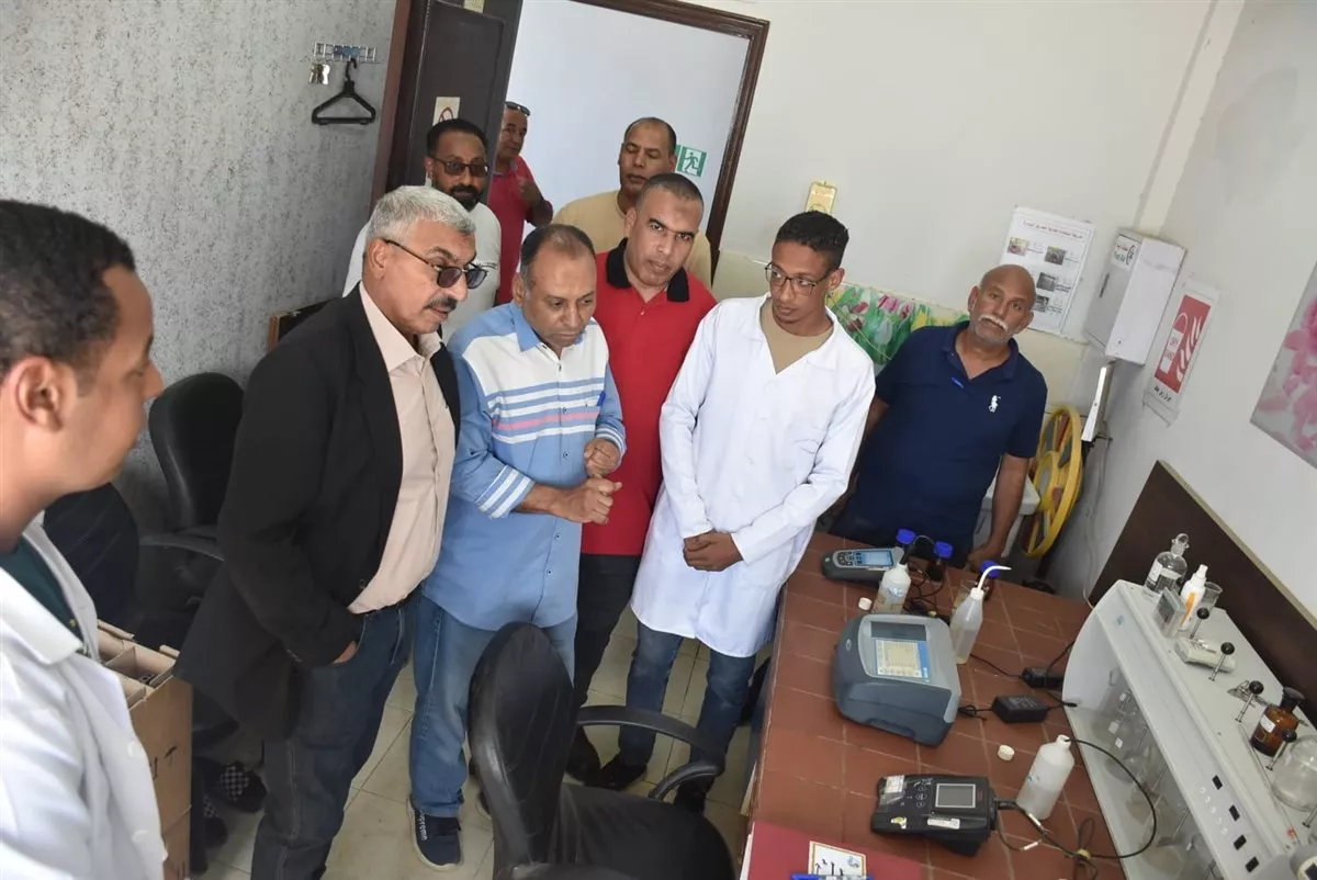 رئيس مياه الأقصر يتفقد محطة الطود المدمجة ويتابع إنشاء محطة جديدة