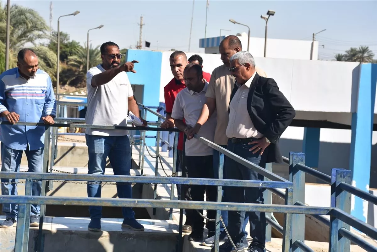 رئيس مياه الأقصر يتفقد محطة الطود المدمجة ويتابع إنشاء محطة جديدة