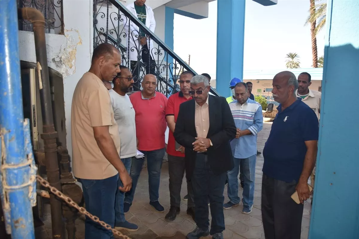 رئيس مياه الأقصر يتفقد محطة الطود المدمجة ويتابع إنشاء محطة جديدة
