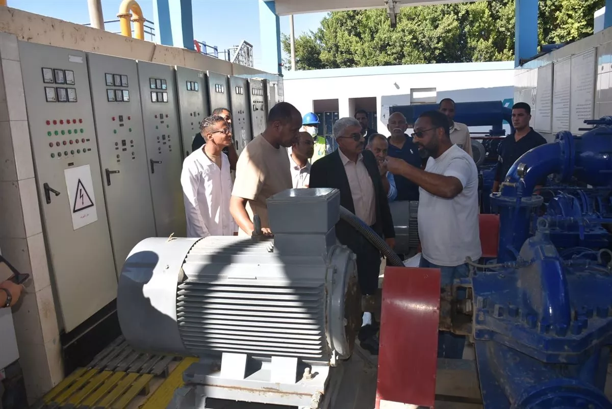 رئيس مياه الأقصر يتفقد محطة الطود المدمجة ويتابع إنشاء محطة جديدة