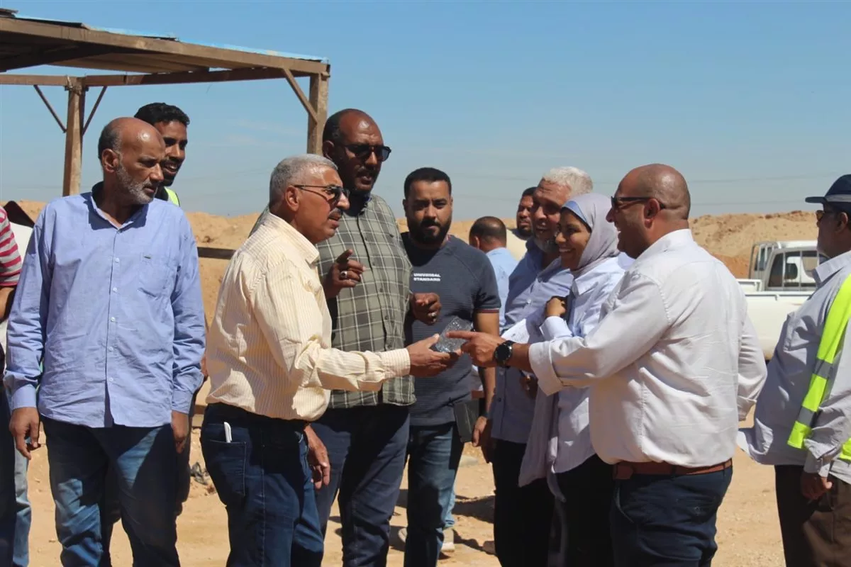 رئيس مياه الأقصر يتابع مشروع الصرف الصحي المتكامل في إسنا والطود